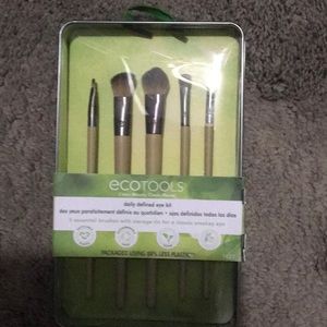 Eco tools brushes